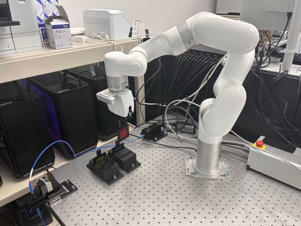 ロボットアームによるカラーフィルターの自動計測